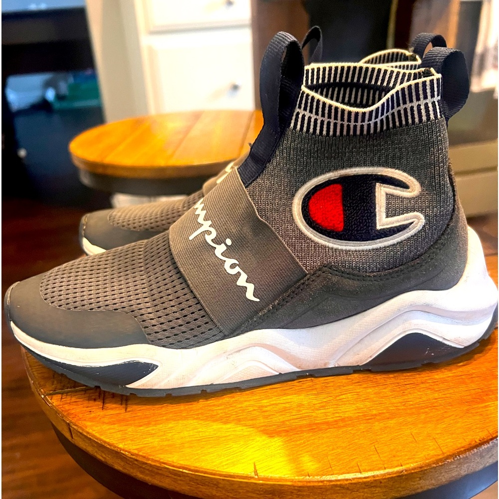 Boys Champion Sneaker pull on